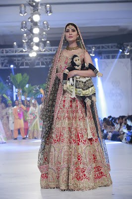 ali-xeeshan-bridal-wear-collection-at-pfdc-l-oreal-paris-bridal-week-2016-8