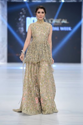 pfdc-loreal-paris-bridal-week-2016-saira-rizwan-lehenga-dresses-collection-2 pfdc-loreal-paris-bridal-week-2016-saira-rizwan-lehenga-dresses-collection-2
