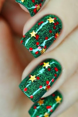 classy-and-stylish-christmas-nail-art-designs-for-girls-12