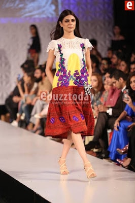 Ali-xeeshan-victory-collection-2017-at-pfdc-sunsilk-fashion-week-12