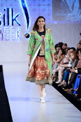 Ali-xeeshan-victory-collection-2017-at-pfdc-sunsilk-fashion-week-4