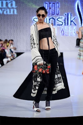 Saira-rizwan-collection-2017-at-pfdc-sunsilk-fashion-week-11