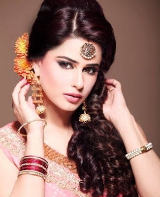 Stylish-indian-bridal-hairstyles-that-perfect-for-wedding-8