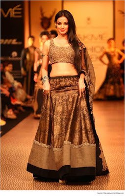 Top-blouse-designs-pattern-for-lehenga-choli-for-woman-7