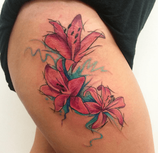 Eye-catching-Pink-lily-With-Stripes-Tattoo