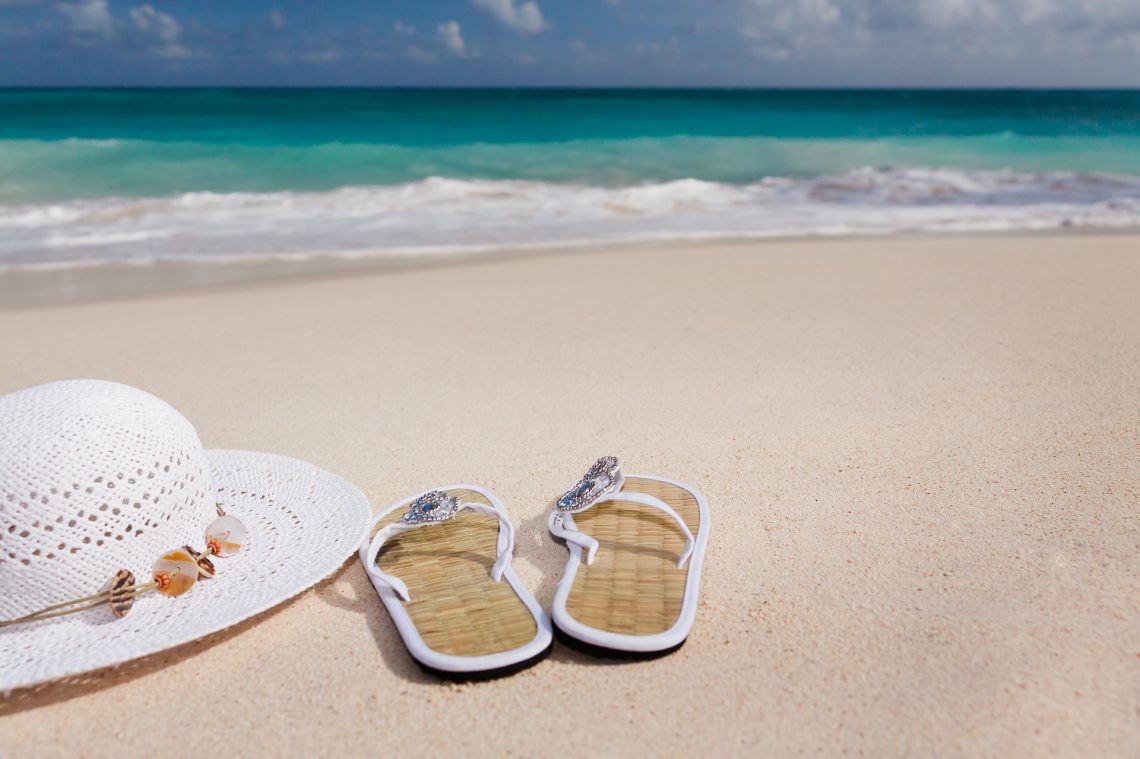 3 Tips for When You're Choosing Travel Sandals to Pack for Your Vacation